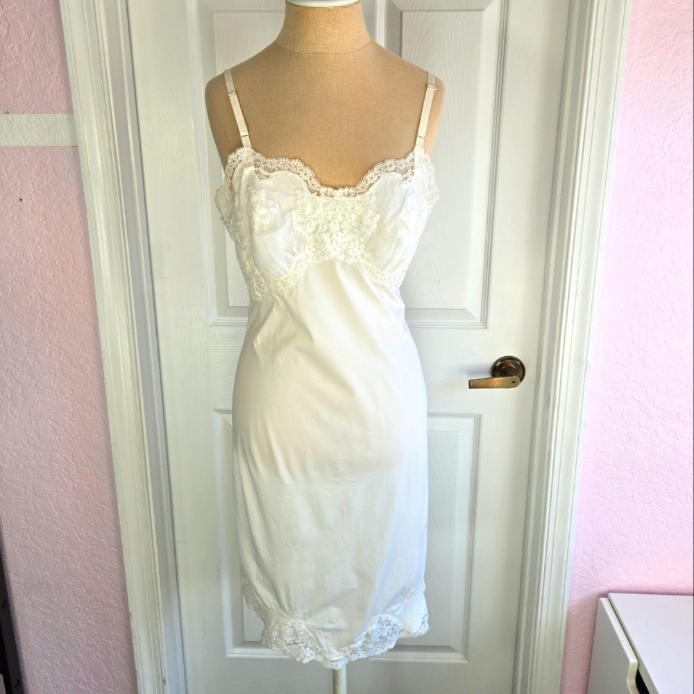 Vintage Kayser Dress Slip Ivory Lace Trim‎ Size 34 Nylon Nightgown Lingerie USA